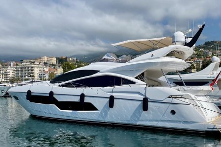 SUNSEEKER 80 SPORT YACHT
